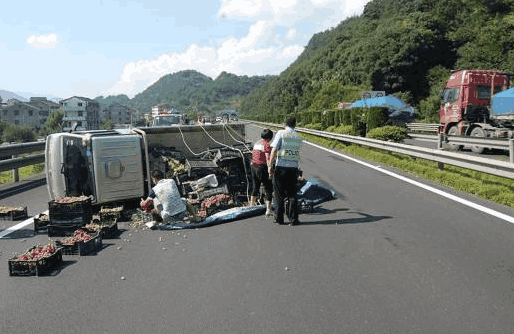 防止高速上爆胎的几点要注意事项