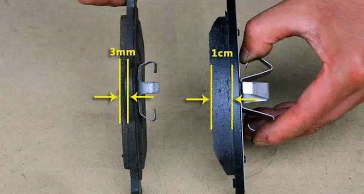 后轮刹车片多久换一次