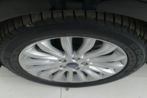 蒙迪欧的轮胎有多大尺寸 轮胎型号为235/55 r17