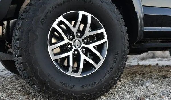 f150轮胎型号规格多少 尺寸为315/70 r17(胎宽315mm)