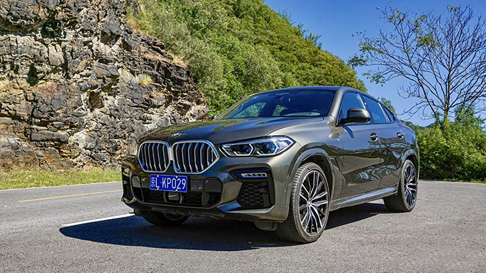 全副武装的德系战舰 BMW全新X6评测 