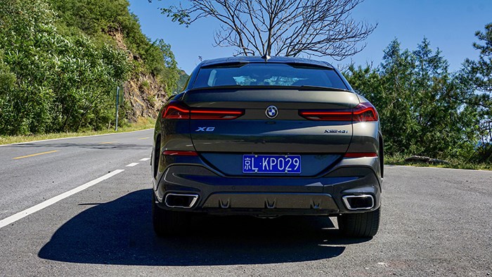 全副武装的德系战舰 BMW全新X6评测 